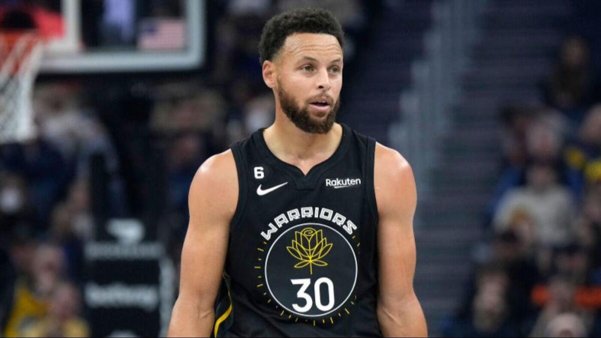 Aktualizacja kontuzji Stephena Curry’ego: gwiazda Warriors mówi, że unikanie operacji na kontuzjowanym ramieniu to „świetna wiadomość”